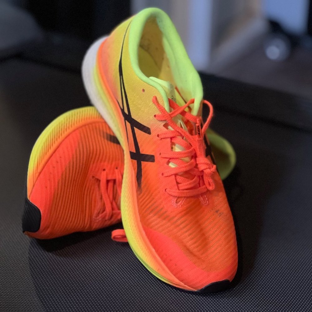 Asics Metaspeed Edge carbon-plated running shoes men's size 10.5